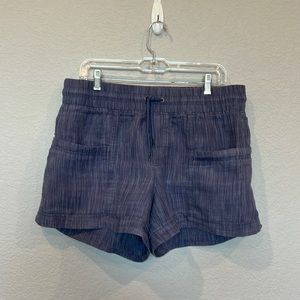 Athleta Cabo Linen shorts 4”